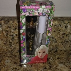 Marilyn Monroe wet n wild eye set